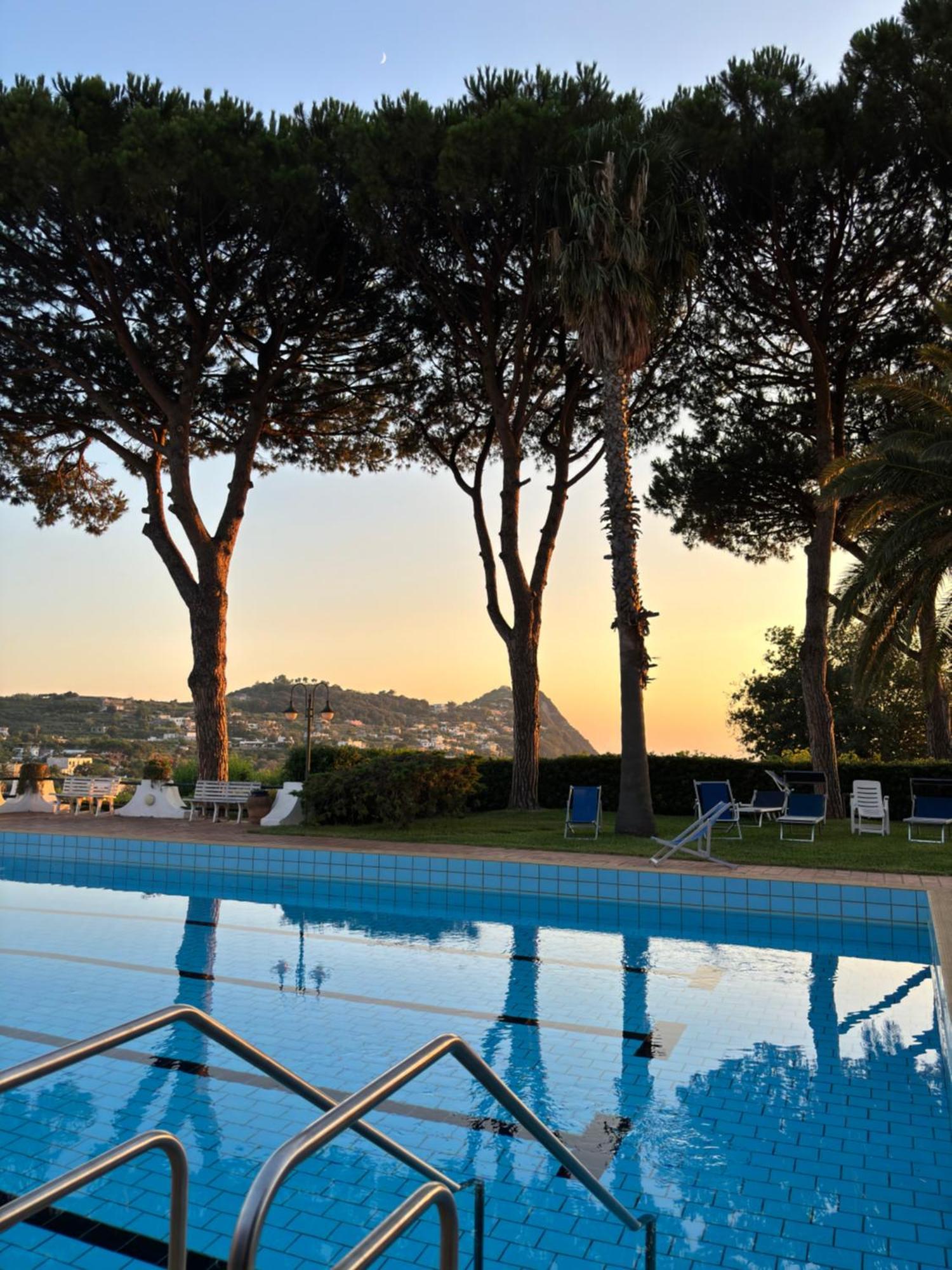 Villa Moma Giardino, Tennis E Piscina Panoramica Ísquia Exterior foto